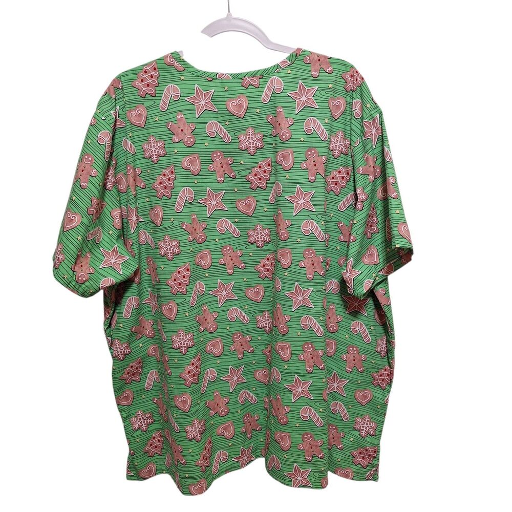 UA‎ Scrubs Womens 4X Gingerbread Gecko Scrub Top Green V Neck Medical Holiday - Picture 2 of 10